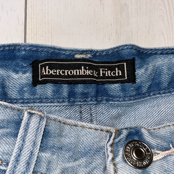 Abercrombie & Fitch Women’s Jean Shorts - Picture 3 of 5